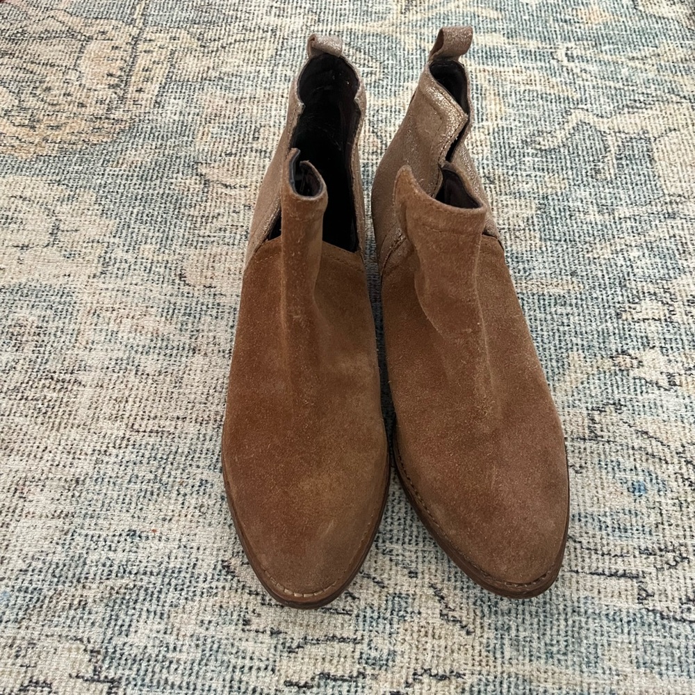 Diba True booties
Size 10
